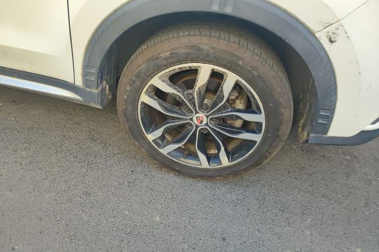 Used Roewe RX5 2016 20T Two-Wheel Drive Automatic Internet Smart Edition Right Front Wheel Hub