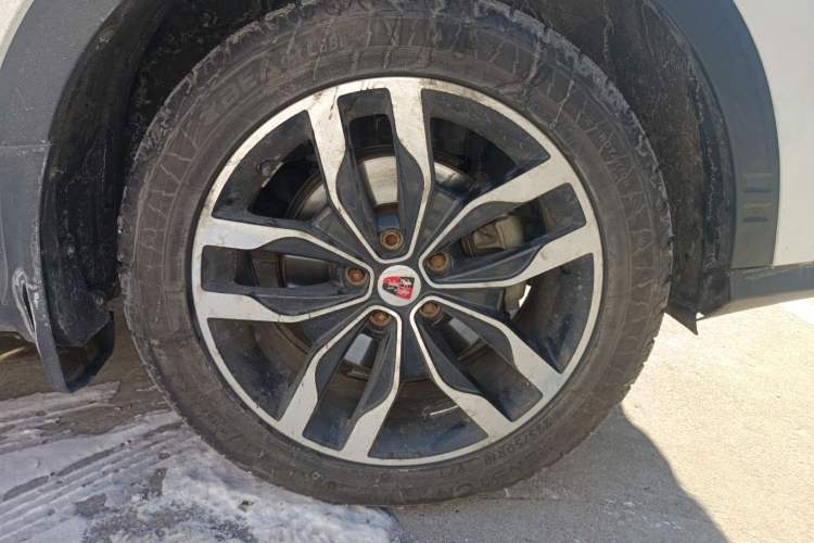 Used Roewe RX5 2016 30T Four-Wheel Drive Automatic Internet Smart Luxury Edition Right Front Wheel Hub