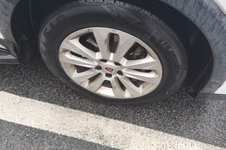 Used Roewe RX5 2016 20T Two-Wheel Drive Manual Flagship Edition Right Front Wheel Hub