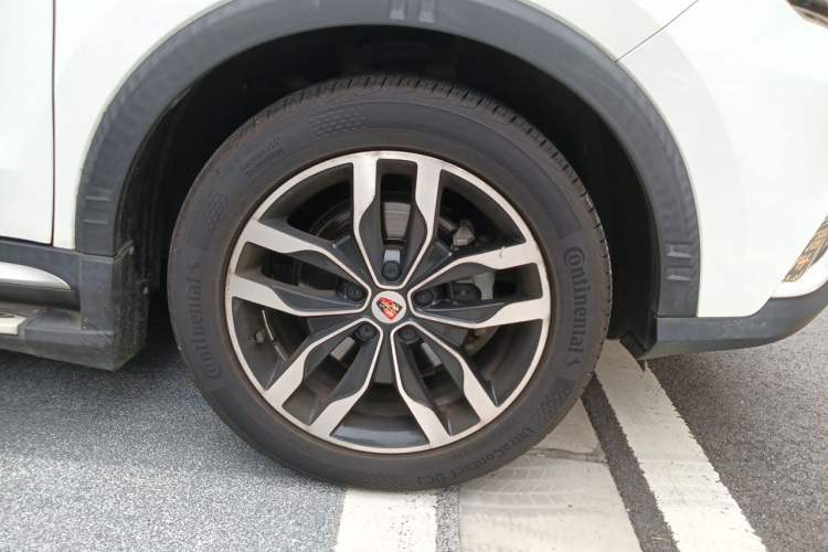 Used Roewe RX5 2016 30T Two-Wheel Drive Automatic Internet Smart Edition Right Front Wheel Hub