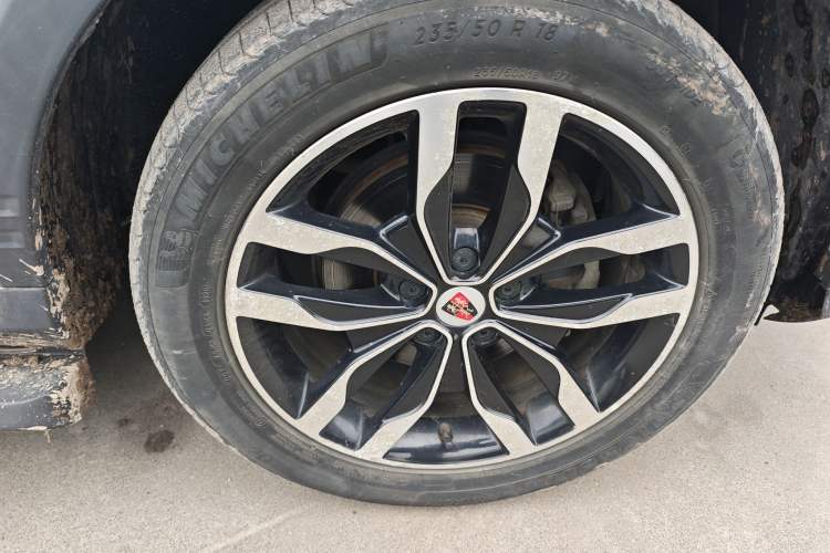 Used Roewe RX5 2016 30T Four-Wheel Drive Automatic Internet Smart Luxury Edition Right Front Wheel Hub