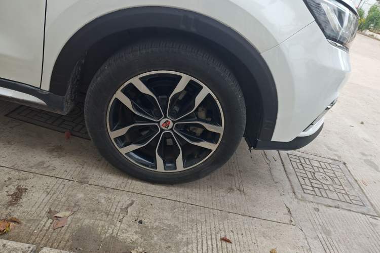 Used Roewe RX5 2016 30T Four-Wheel Drive Automatic Internet Smart Luxury Edition Right Front Wheel Hub