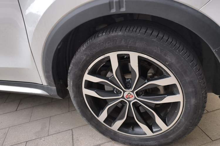 Used Roewe RX5 2016 30T Four-Wheel Drive Automatic Internet Smart Luxury Edition Right Front Wheel Hub