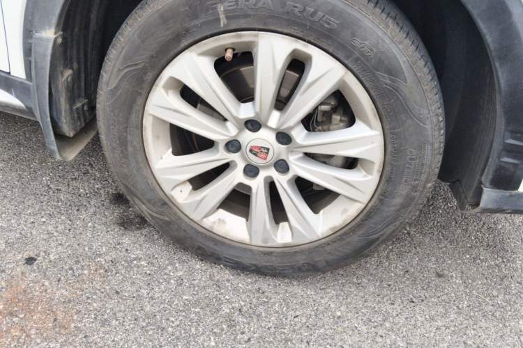 Used Roewe RX5 2016 20T Two-Wheel Drive Automatic Flagship Edition Right Front Wheel Hub