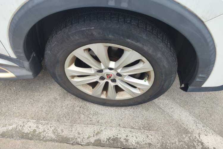 Used Roewe RX5 2016 20T Two-Wheel Drive Manual Flagship Edition Right Front Wheel Hub