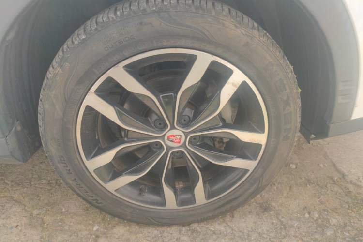 Used Roewe RX5 2016 30T Two-Wheel Drive Automatic Internet Smart Edition Right Front Wheel Hub