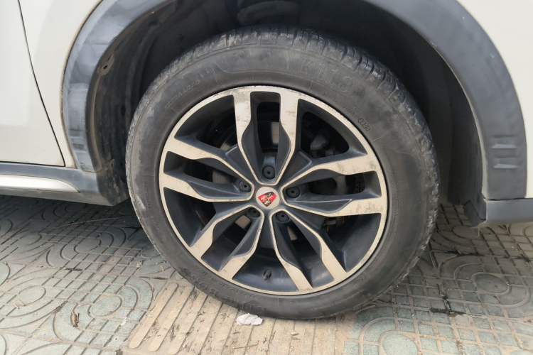 Used Roewe RX5 2016 30T Four-Wheel Drive Automatic Internet Smart Luxury Edition Right Front Wheel Hub