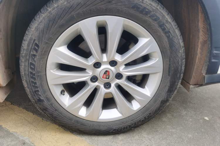 Used Roewe RX5 2016 20T Two-Wheel Drive Manual Flagship Edition Right Front Wheel Hub
