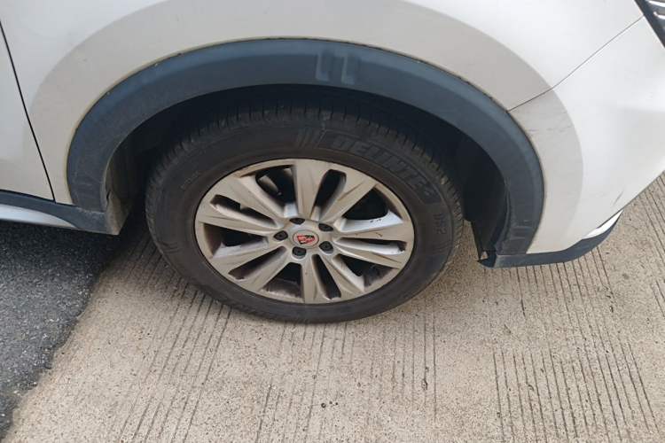 Used Roewe RX5 2016 20T Two-Wheel Drive Automatic Flagship Edition Right Front Wheel Hub