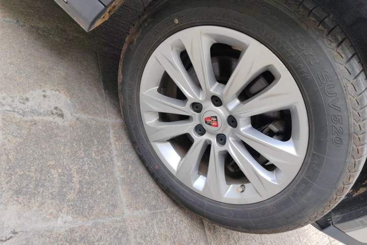 Used Roewe RX5 2016 20T Two-Wheel Drive Manual Flagship Edition Right Front Wheel Hub