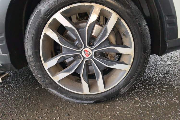 Used Roewe RX5 2016 30T Four-Wheel Drive Automatic Internet Smart Luxury Edition Right Front Wheel Hub