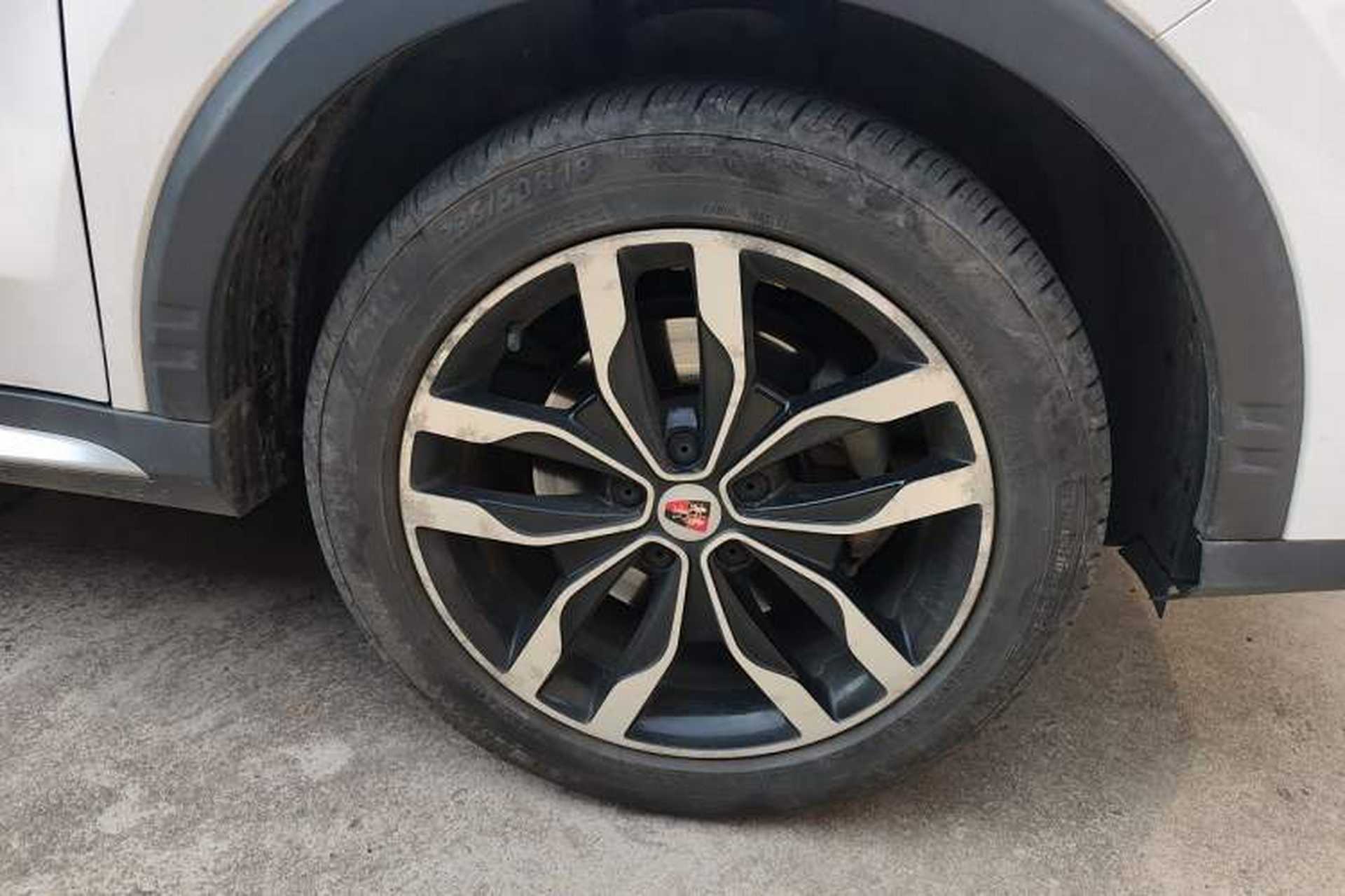 Used Roewe RX5 2016 20T Two-Wheel Drive Manual Transmission Internet Smart Edition Right Front Wheel Hub