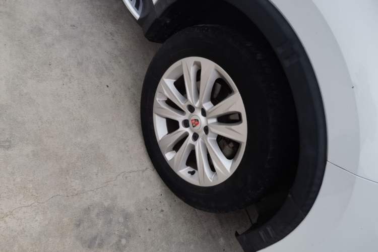 Used Roewe RX5 2016 20T Two-Wheel Drive Automatic Flagship Edition Right Front Wheel Hub