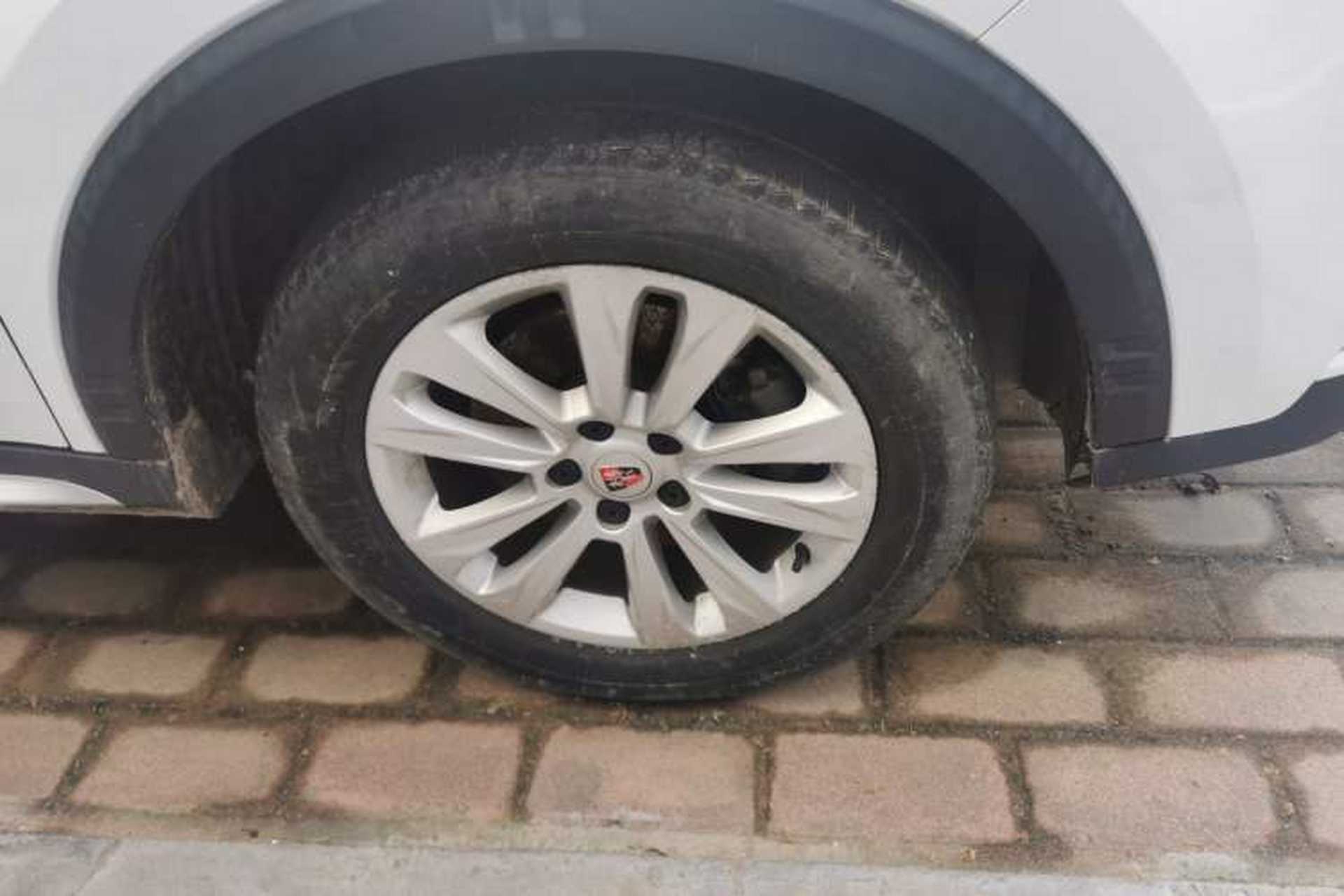 Used Roewe RX5 2016 20T Two-Wheel Drive Manual Flagship Edition Right Front Wheel Hub