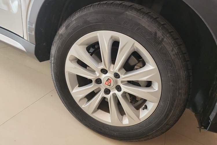 Used Roewe RX5 2016 20T Two-Wheel Drive Automatic Flagship Edition Right Front Wheel Hub