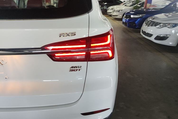 Used Roewe RX5 2016 30T Four-Wheel Drive Automatic Internet Smart Luxury Edition Right Rear Taillight