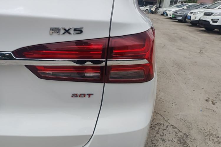 Used Roewe RX5 2016 20T Two-Wheel Drive Automatic Internet Smart Edition Right Rear Taillight