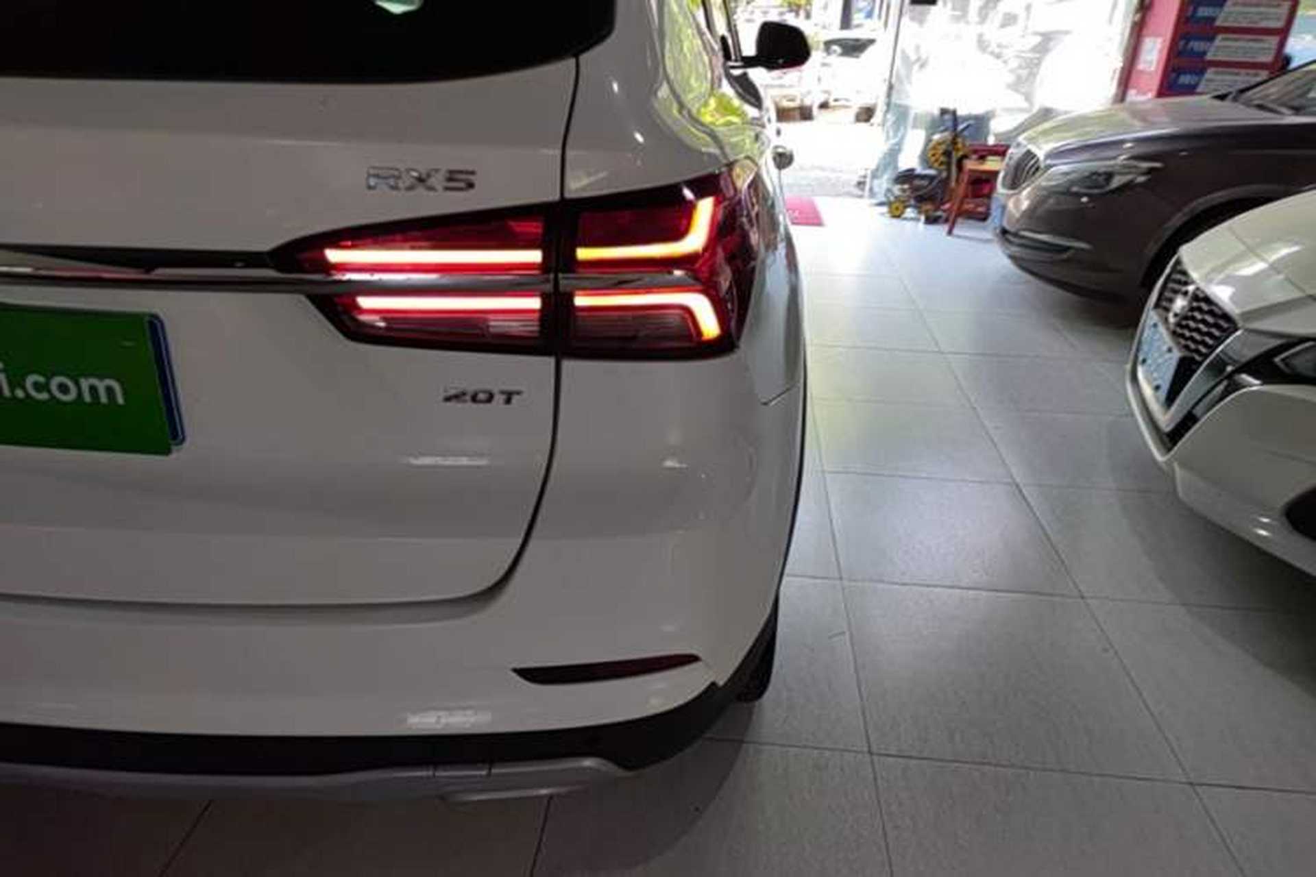 Used Roewe RX5 2016 20T Two-Wheel Drive Automatic Internet Smart Edition Right Rear Taillight