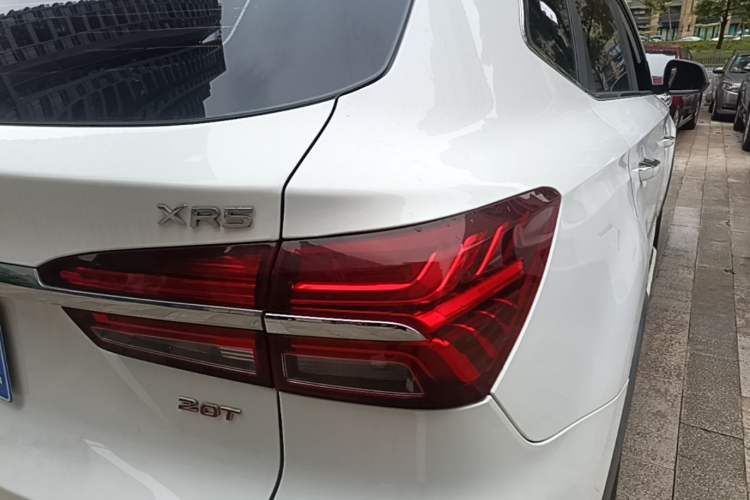 Used Roewe RX5 2016 20T Two-Wheel Drive Automatic Internet Smart Edition Right Rear Taillight