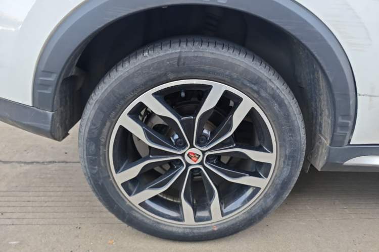 Used Roewe RX5 2016 30T Two-Wheel Drive Automatic Internet Smart Edition Right Rear Wheel Hub