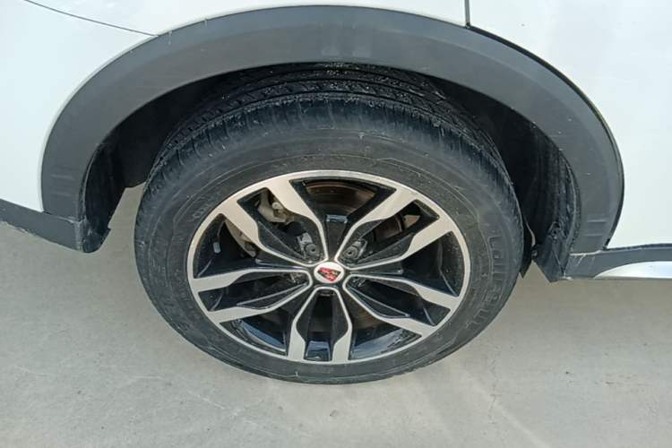 Used Roewe RX5 2016 20T Two-Wheel Drive Automatic Internet Smart Edition Right Rear Wheel Hub