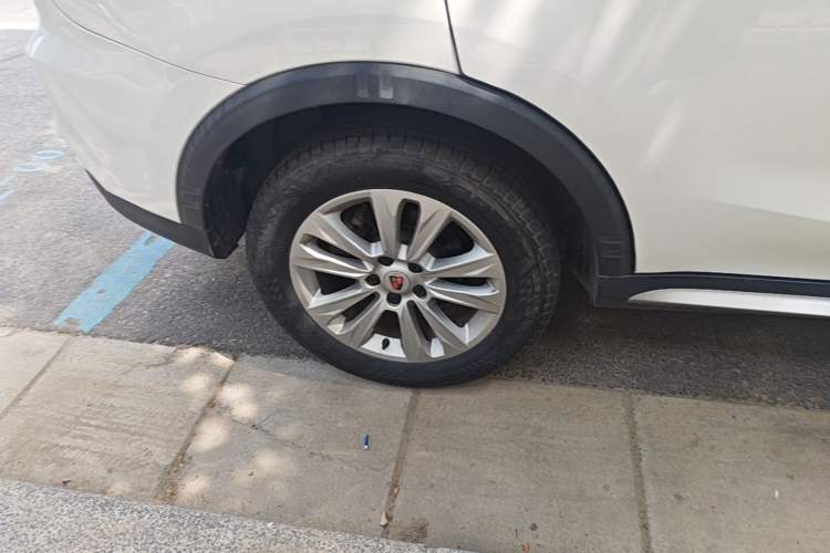 Used Roewe RX5 2016 20T Two-Wheel Drive Automatic Flagship Edition Right Rear Wheel Hub