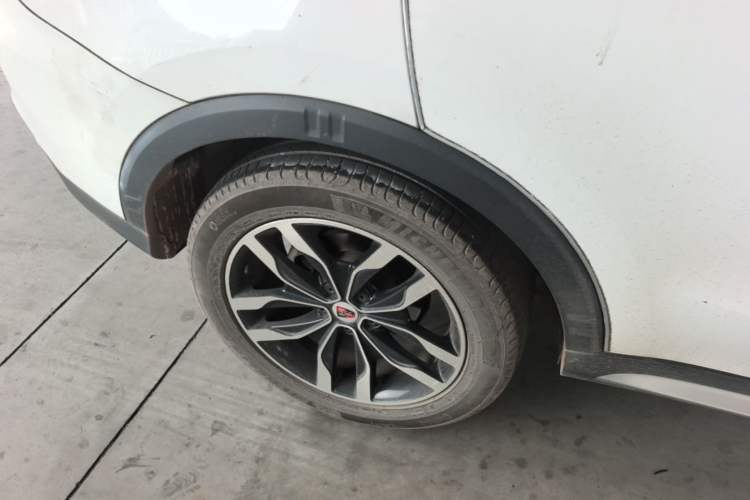 Used Roewe RX5 2016 20T Two-Wheel Drive Automatic Internet Smart Edition Right Rear Wheel Hub