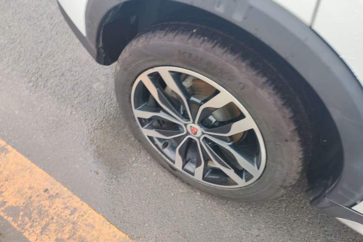 Used Roewe RX5 2016 20T Two-Wheel Drive Automatic Internet Smart Edition Right Rear Wheel Hub