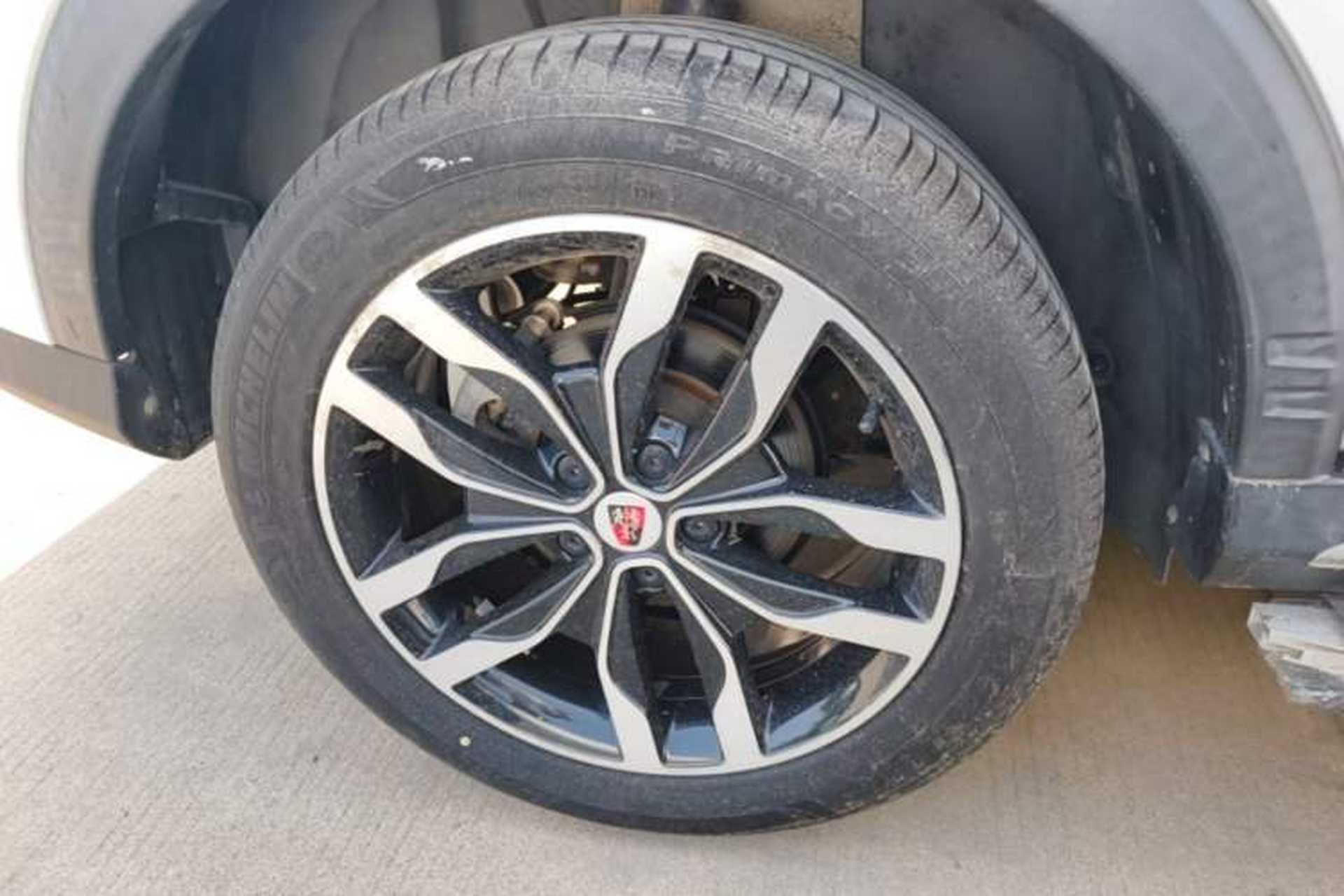 Used Roewe RX5 2016 20T Two-Wheel Drive Automatic Internet Smart Edition Right Rear Wheel Hub