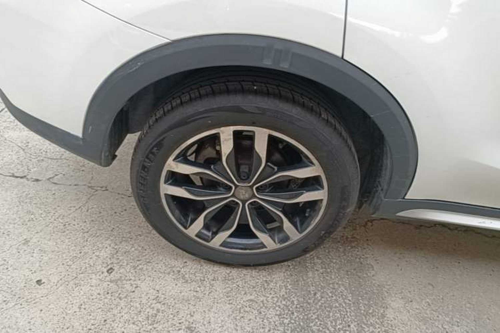 Used Roewe RX5 2016 20T Two-Wheel Drive Automatic Internet Smart Edition Right Rear Wheel Hub