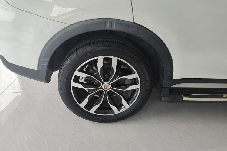Used Roewe RX5 2016 20T Two-Wheel Drive Automatic Internet Smart Edition Right Rear Wheel Hub