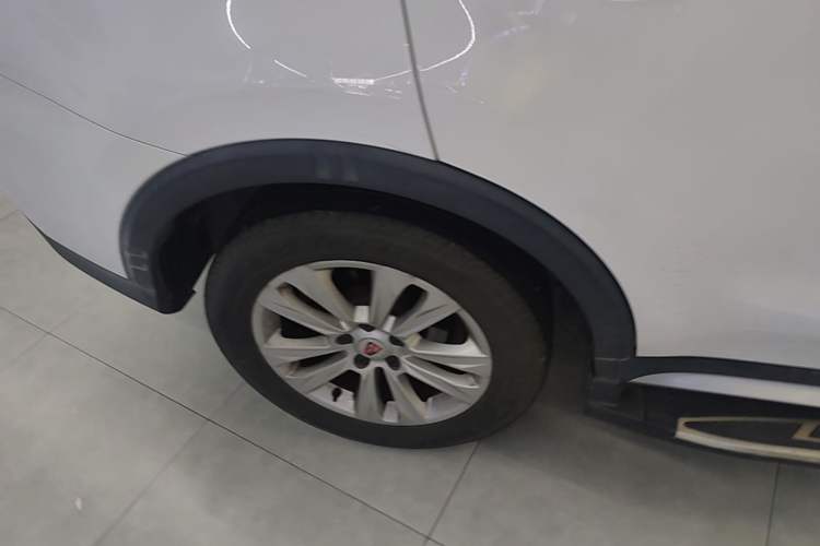 Used Roewe RX5 2016 20T Two-Wheel Drive Automatic Flagship Edition Right Rear Wheel Hub