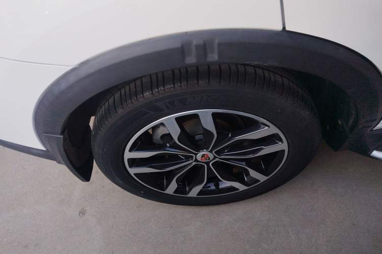 Used Roewe RX5 2016 30T Four-Wheel Drive Automatic Internet Smart Luxury Edition Right Rear Wheel Hub