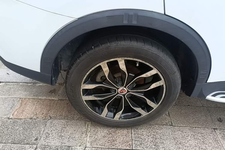 Used Roewe RX5 2016 20T Two-Wheel Drive Automatic Internet Smart Edition Right Rear Wheel Hub