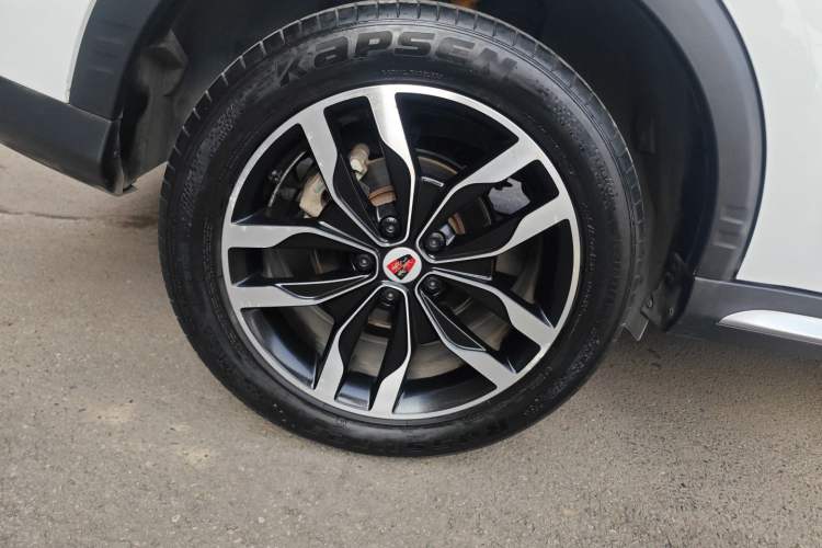 Used Roewe RX5 2016 20T Two-Wheel Drive Automatic Internet Smart Edition Right Rear Wheel Hub