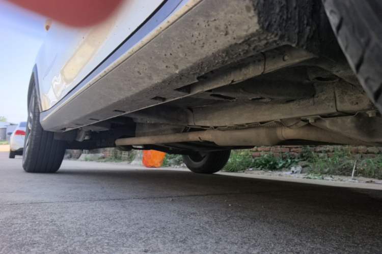 Used Roewe RX5 2016 20T Two-Wheel Drive Automatic Internet Smart Edition Right Side Sill