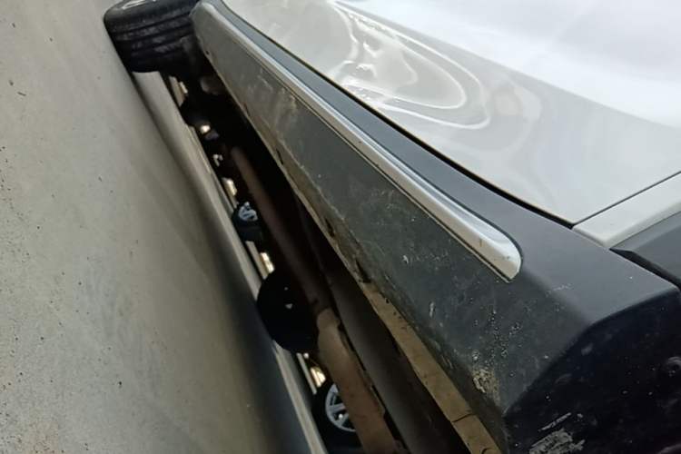 Used Roewe RX5 2016 20T Two-Wheel Drive Automatic Internet Smart Edition Right Side Sill
