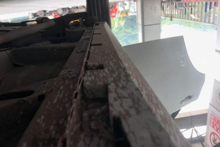 Used Roewe RX5 2016 20T Two-Wheel Drive Automatic Internet Smart Edition Right Side Sill