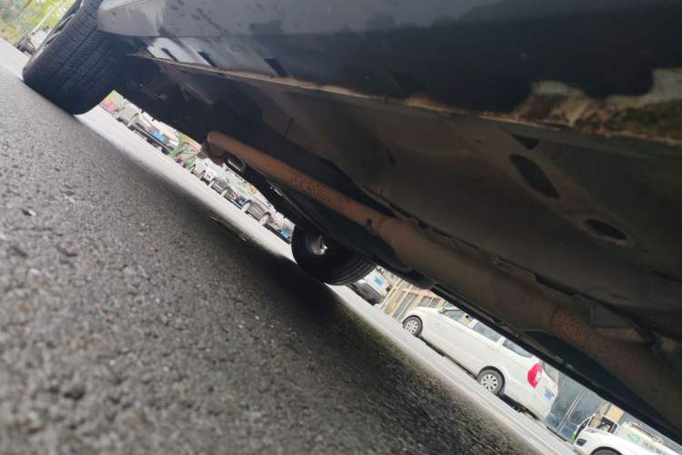 Used Roewe RX5 2016 20T Two-Wheel Drive Automatic Internet Smart Edition Right Side Sill