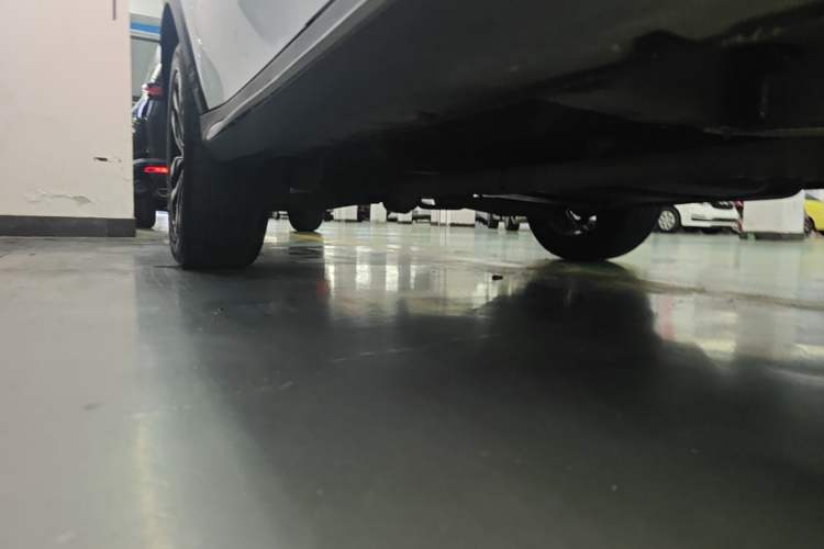 Used Roewe RX5 2016 20T Two-Wheel Drive Automatic Internet Smart Edition Right Side Sill