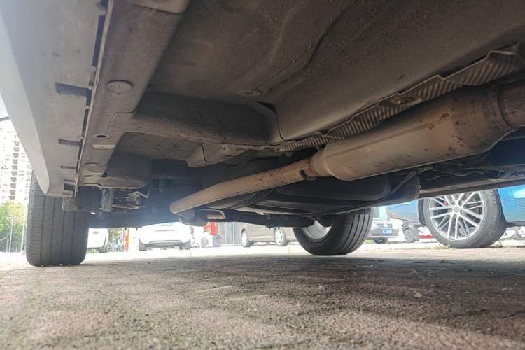Used Roewe RX5 2016 20T Two-Wheel Drive Automatic Internet Smart Edition Right Side Sill