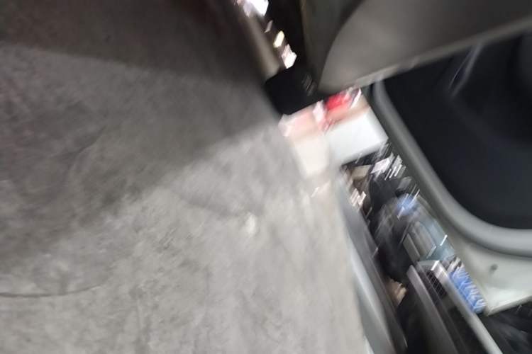 Used Roewe RX5 2016 20T Two-Wheel Drive Automatic Internet Smart Edition Right Side Sill
