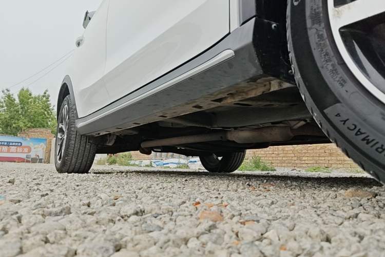 Used Roewe RX5 2016 20T Two-Wheel Drive Automatic Internet Smart Edition Right Side Sill