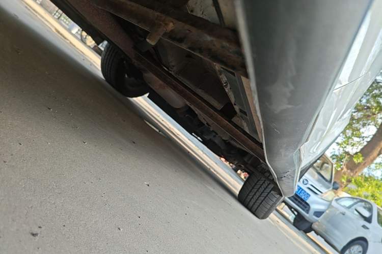 Used Roewe RX5 2016 20T Two-Wheel Drive Automatic Internet Smart Edition Right Side Sill