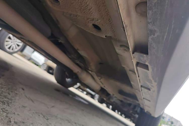 Used Roewe RX5 2016 20T Two-Wheel Drive Automatic Internet Smart Edition Right Side Sill