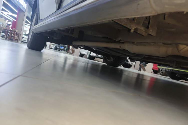 Used Roewe RX5 2016 20T Two-Wheel Drive Automatic Flagship Edition Right Side Sill