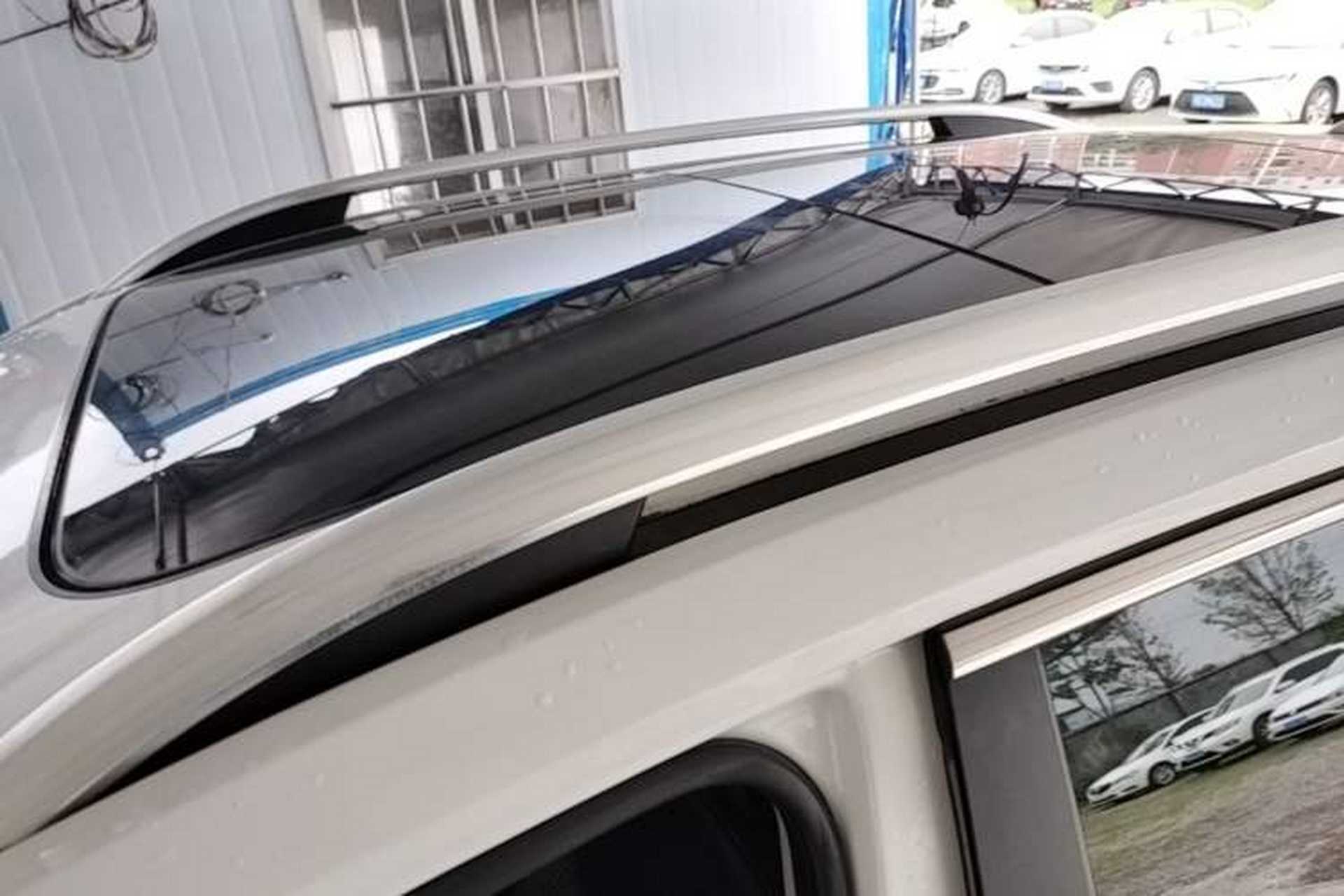 Used Roewe RX5 2016 20T Two-Wheel Drive Automatic Luxury Edition Roof