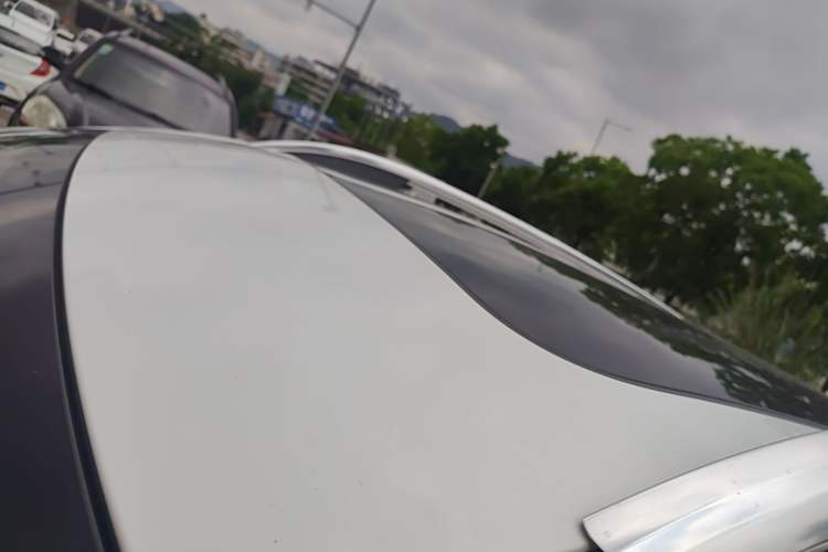 Used Roewe RX5 2016 20T Two-Wheel Drive Automatic Internet Smart Edition Roof