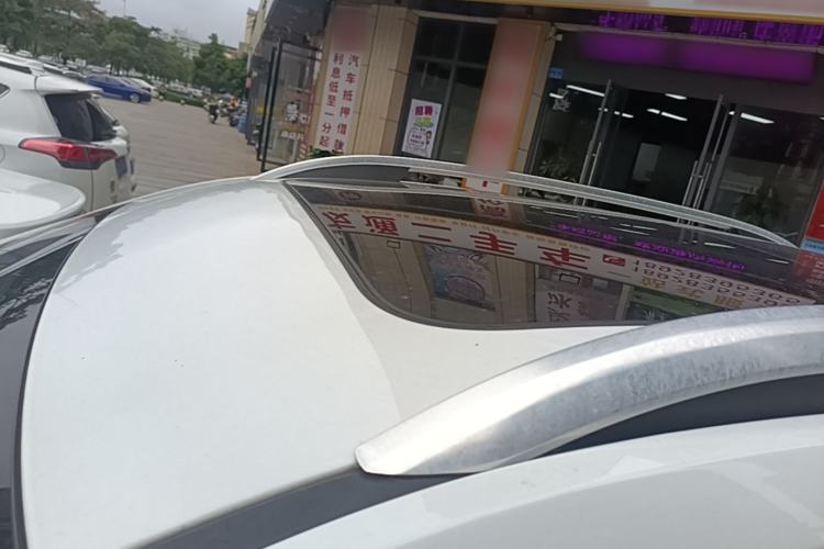 Used Roewe RX5 2016 20T Two-Wheel Drive Automatic Internet Smart Edition Roof