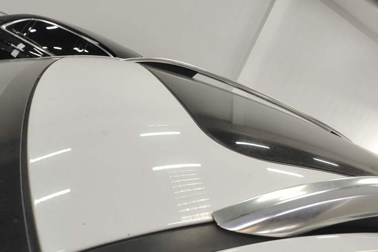 Used Roewe RX5 2016 20T Two-Wheel Drive Automatic Internet Smart Edition Roof